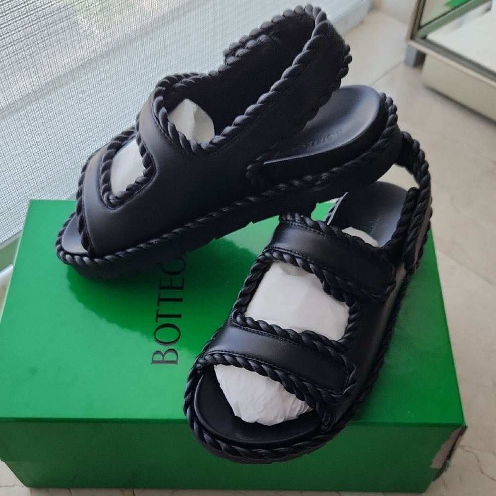 Bottega Veneta Black Braided Sandals, Size 40, Brand New, Newer Worn